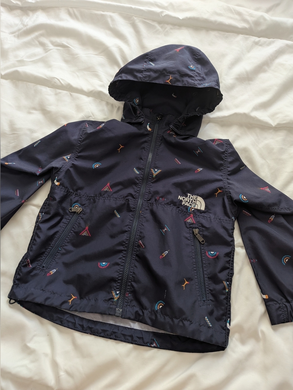 Boy's The North Face Navy Hooded Windbreaker with Multicolor Accents Size 4T- 5T